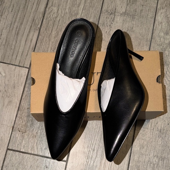 Black Women's Mules with kitten heel - Picture 2 of 7